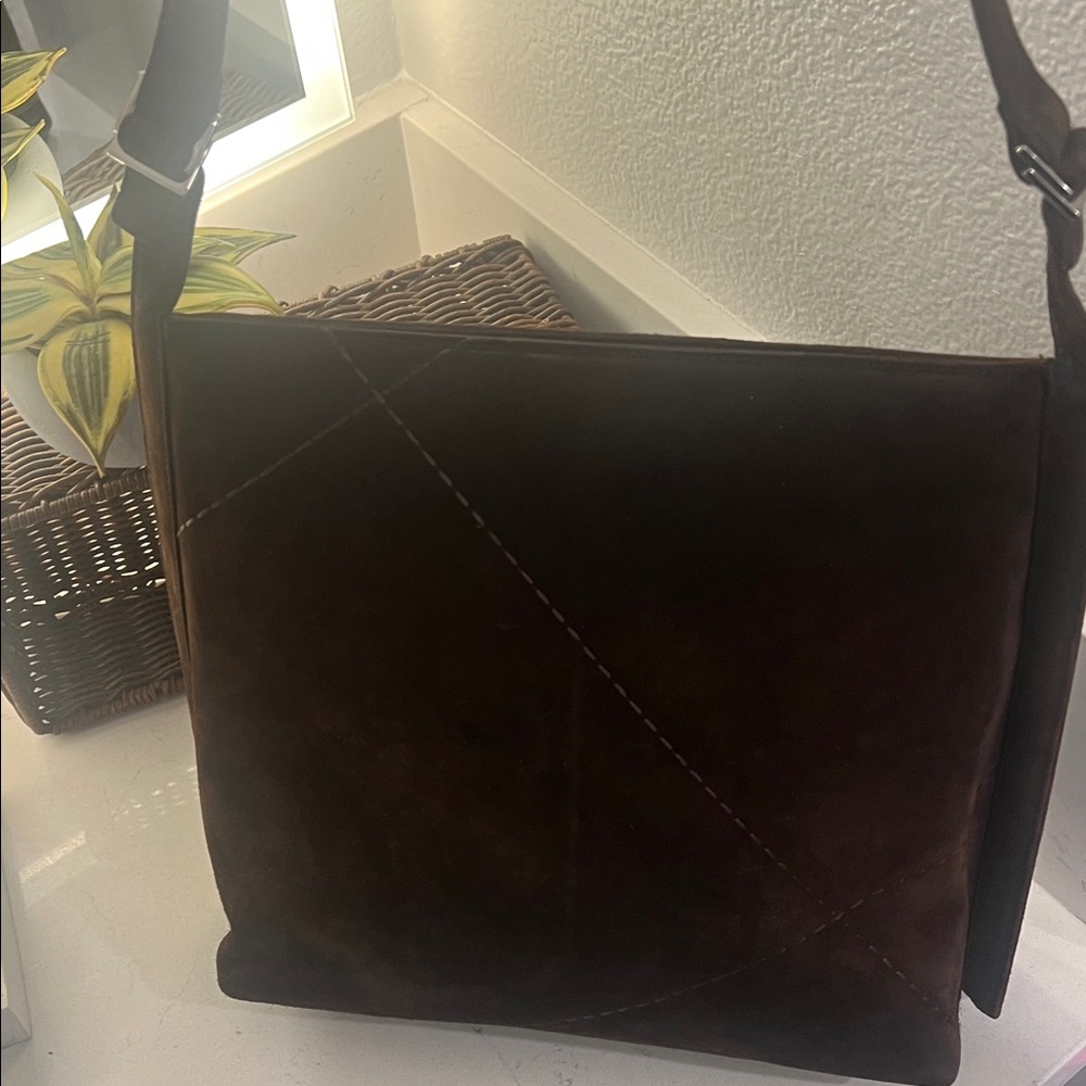 Salvatore Ferragamo Elegant Brown suede women’s Shoulder Bag